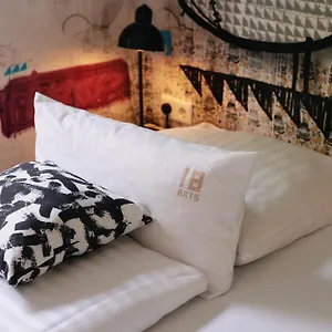 **** Hotel 18arts - Living In A Gallery! Germany